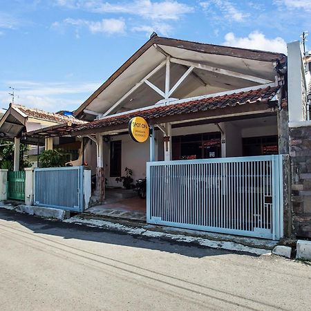 Spot On 91117 Sriwijaya Residence Syariah Bandung Exteriör bild