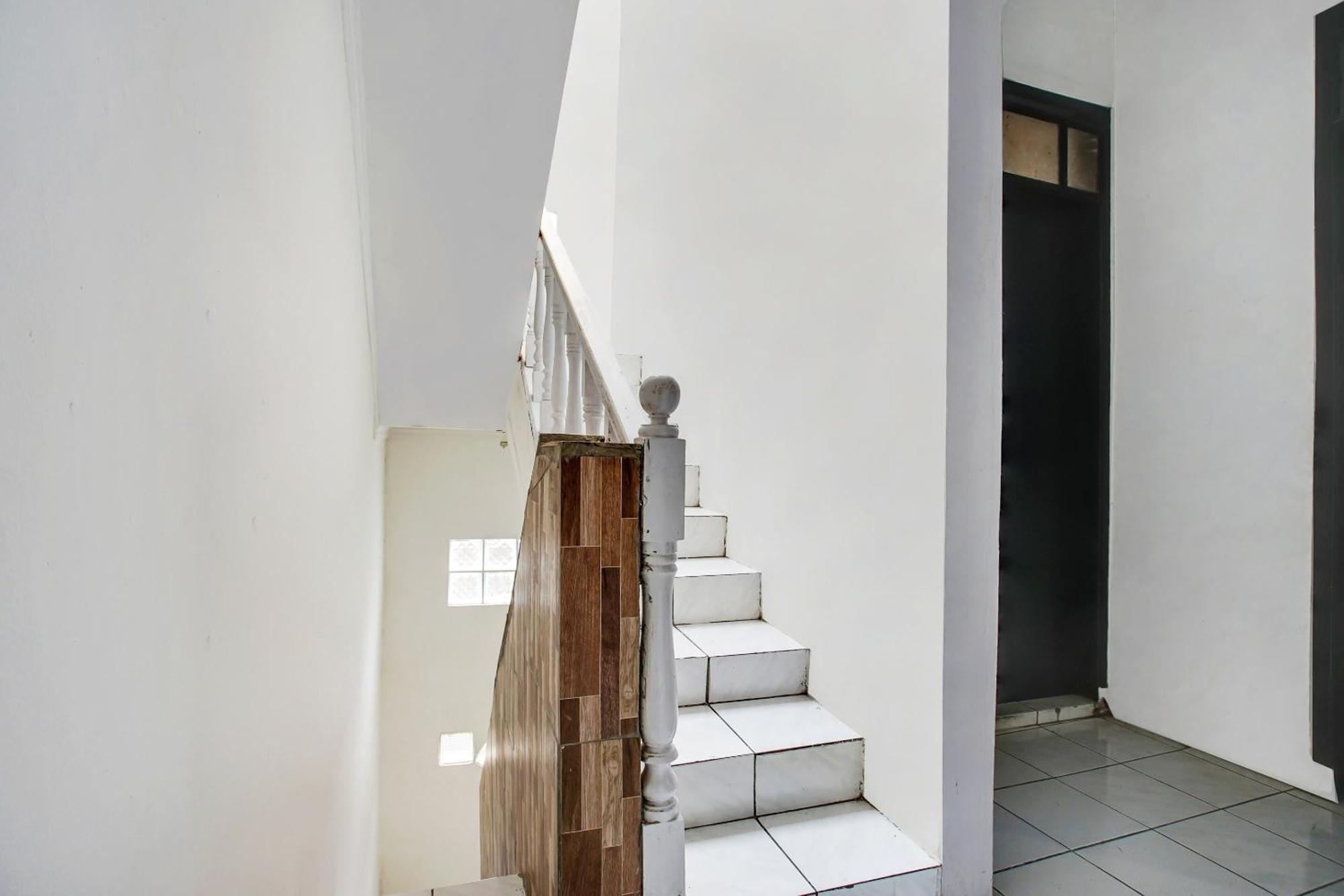 Spot On 91117 Sriwijaya Residence Syariah Bandung Exteriör bild